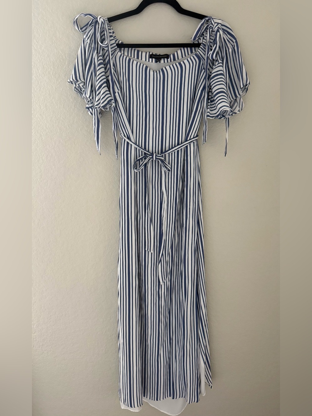 Banana Republic Blue and White Striped Women’s Maxi Dress with Tie Waist